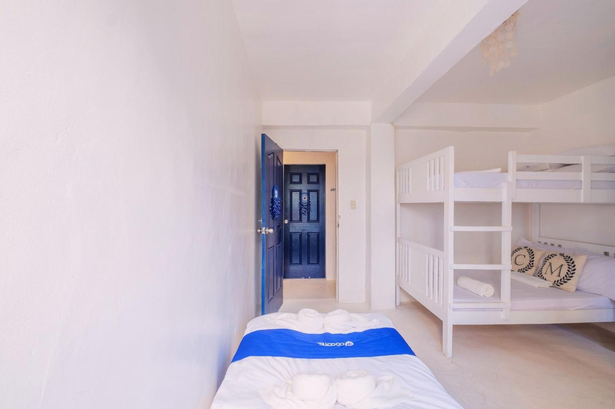 Club Monet Beachfront Resort By Cocotel Cabangan Номер фото